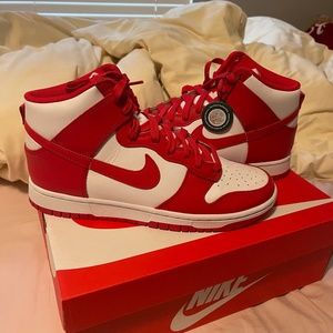 Nike Dunk High Red